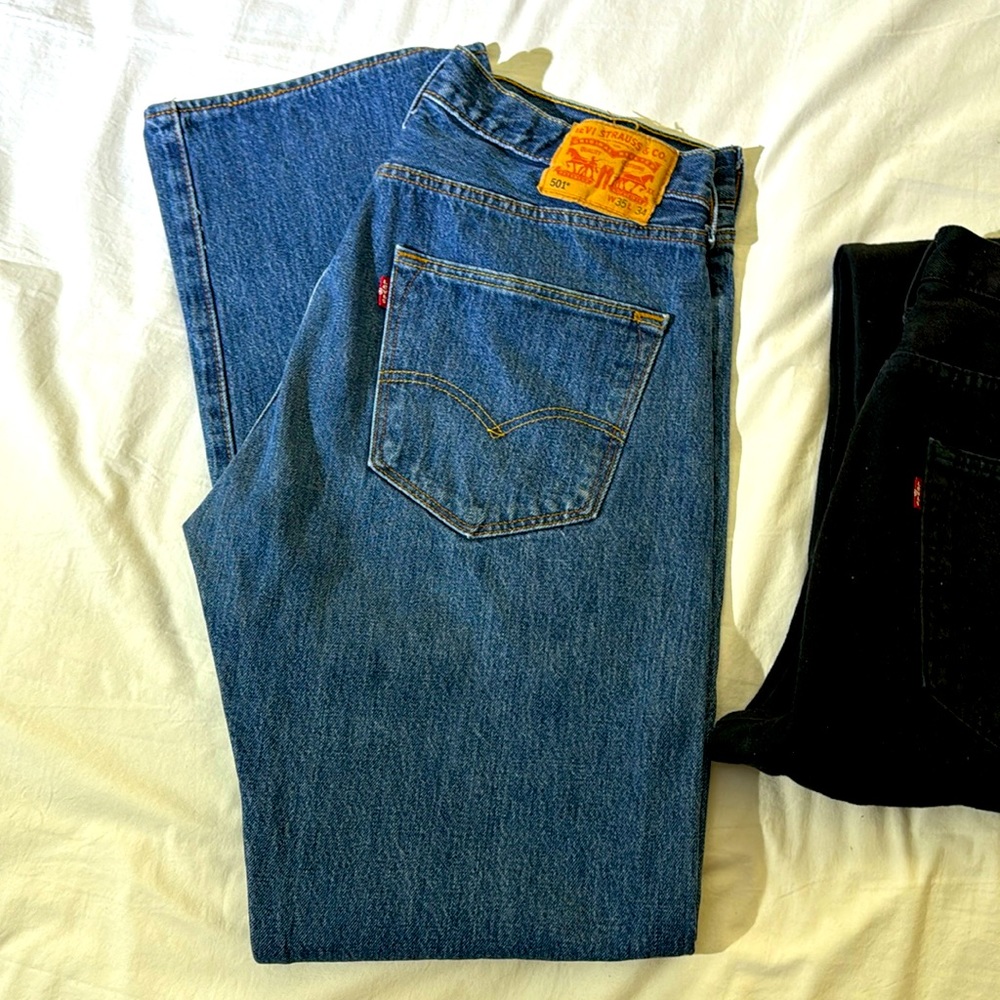 Levi’s Blue Jeans 501 Ready To Wear 💯 % Soft Vintage Cotton! Great Condition